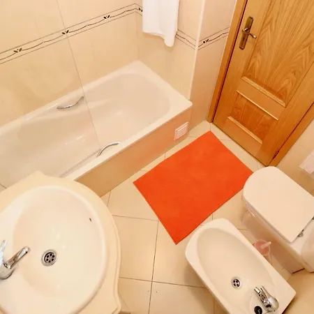 Da Ponte Flats - Orange Apartment *